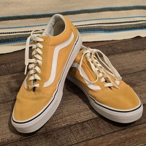 adidas Men's Yellow and White Sneakers